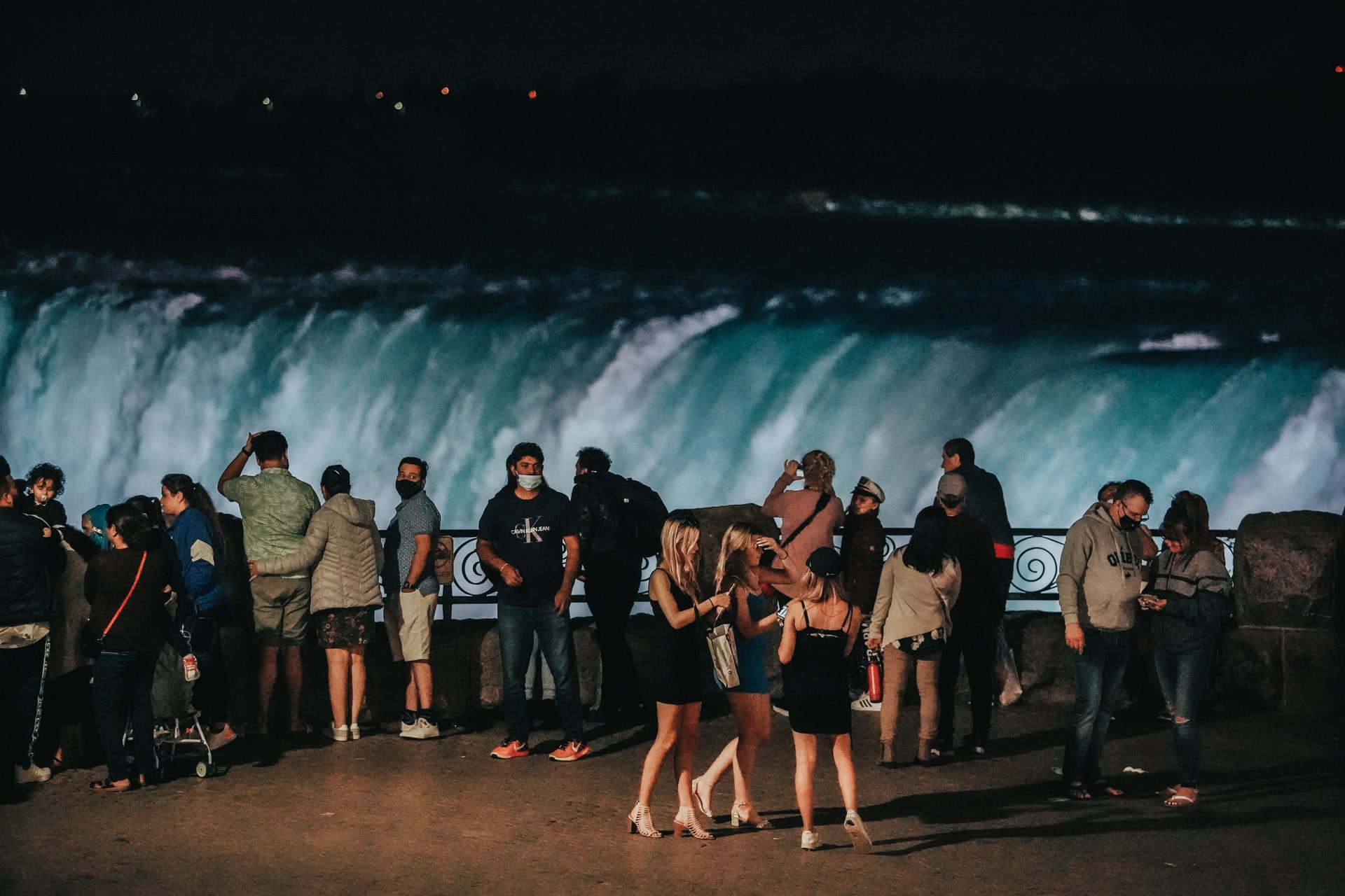 Niagara Falls Tours Elite Livery Car & Limo Service Toronto